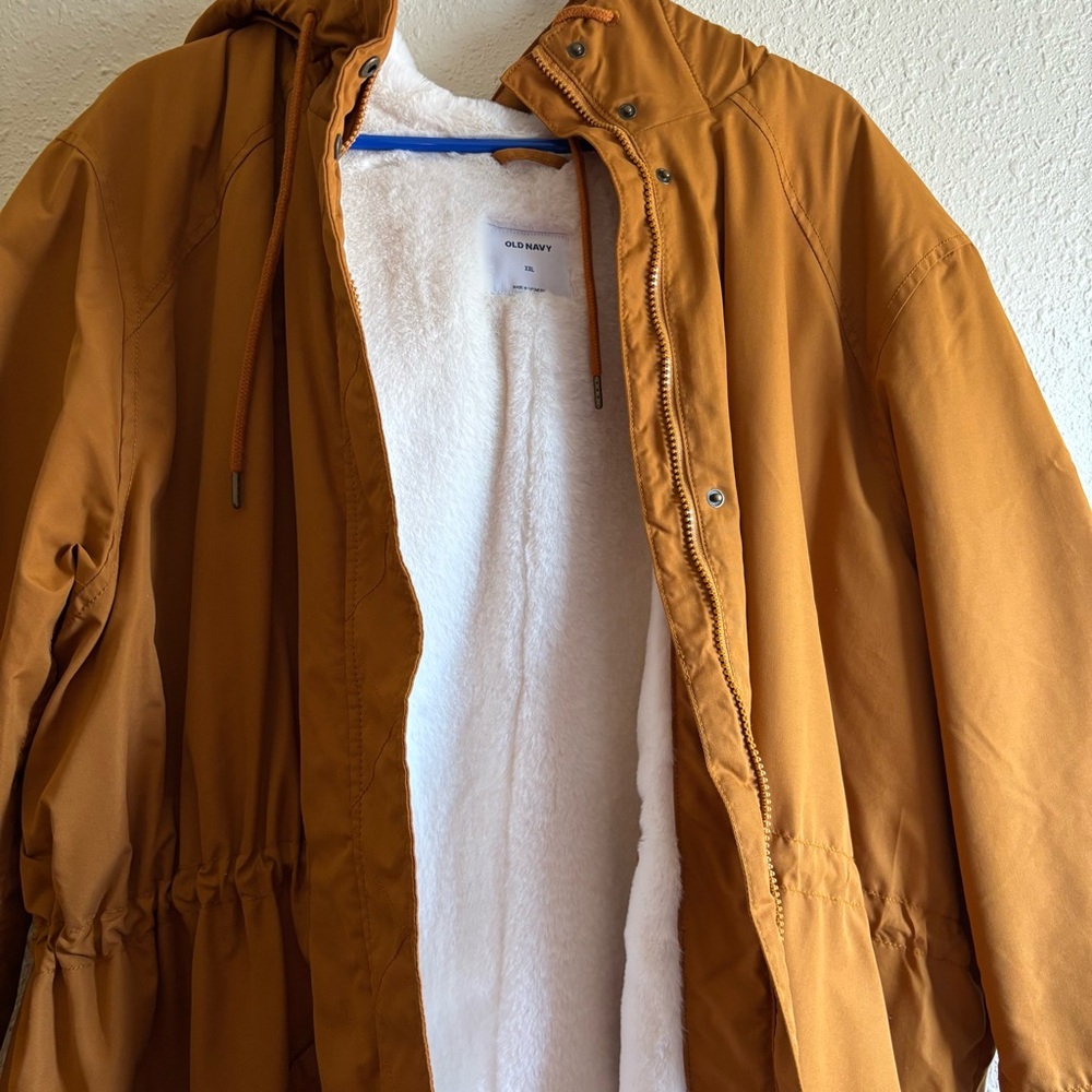 Old Navy Women's Hooded Coat - Picture 2 of 7